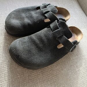 Black Birkenstock Bostons